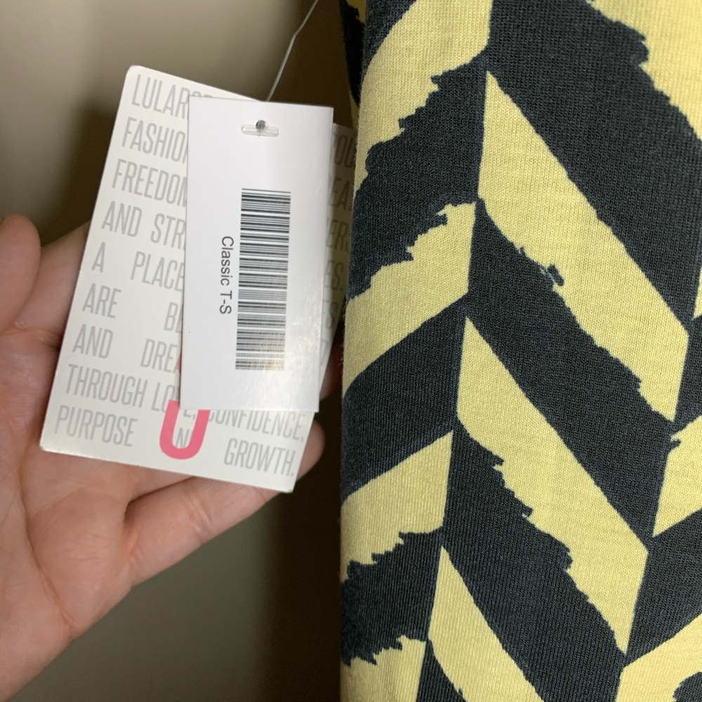 Lularoe Top - Picture 4 of 4